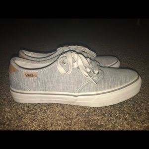 Gently used women’s Vans size 7.